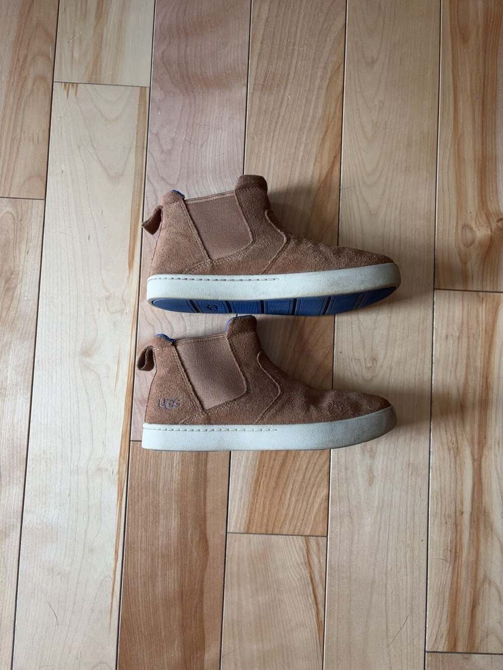 UGG Hamden Trainer Suede Chestnut Tan Brown YOUTH